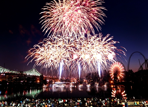 캐나다 몬트리올 국제불꽃축제에 참가한 ㈜한화팀의 불꽃쇼 [사진=㈜한화]