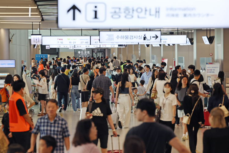 [청년 해외취업(中)] "스스로 개척해 나가는 청년들"...워킹 홀리데이, 잇따르는 성공사례