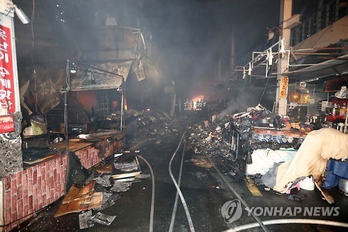 전통시장 "불만 나면 잿더미" ...정책보험 등 지원시스템 구축은 '하세월'