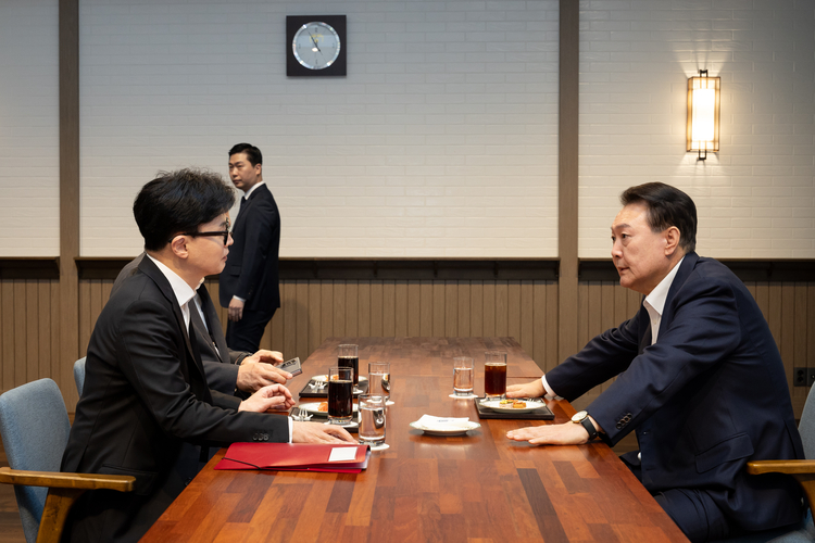 [금주 정치·사회 주요기사] 韓, 尹대통령에 "김여사 의혹해소·인적쇄신 등 요청"...8월 출생아 수, 12년 만에 '최대 증가 폭' 外